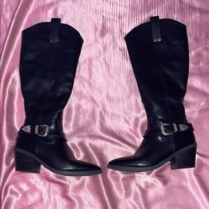 Windsor Western Boots 🖤